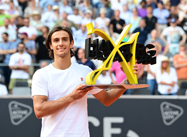 烈竞争吸引 烈竞争吸引