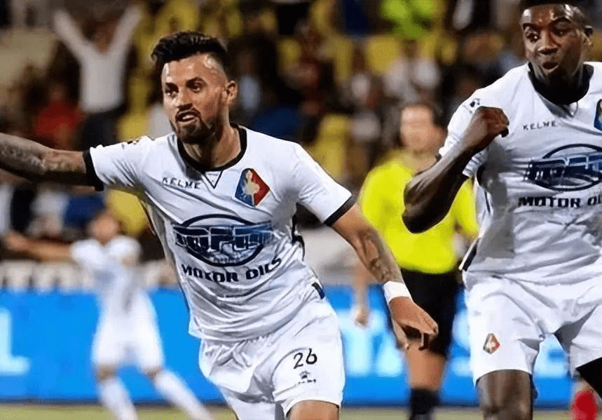 多场硬仗下 多场硬仗下