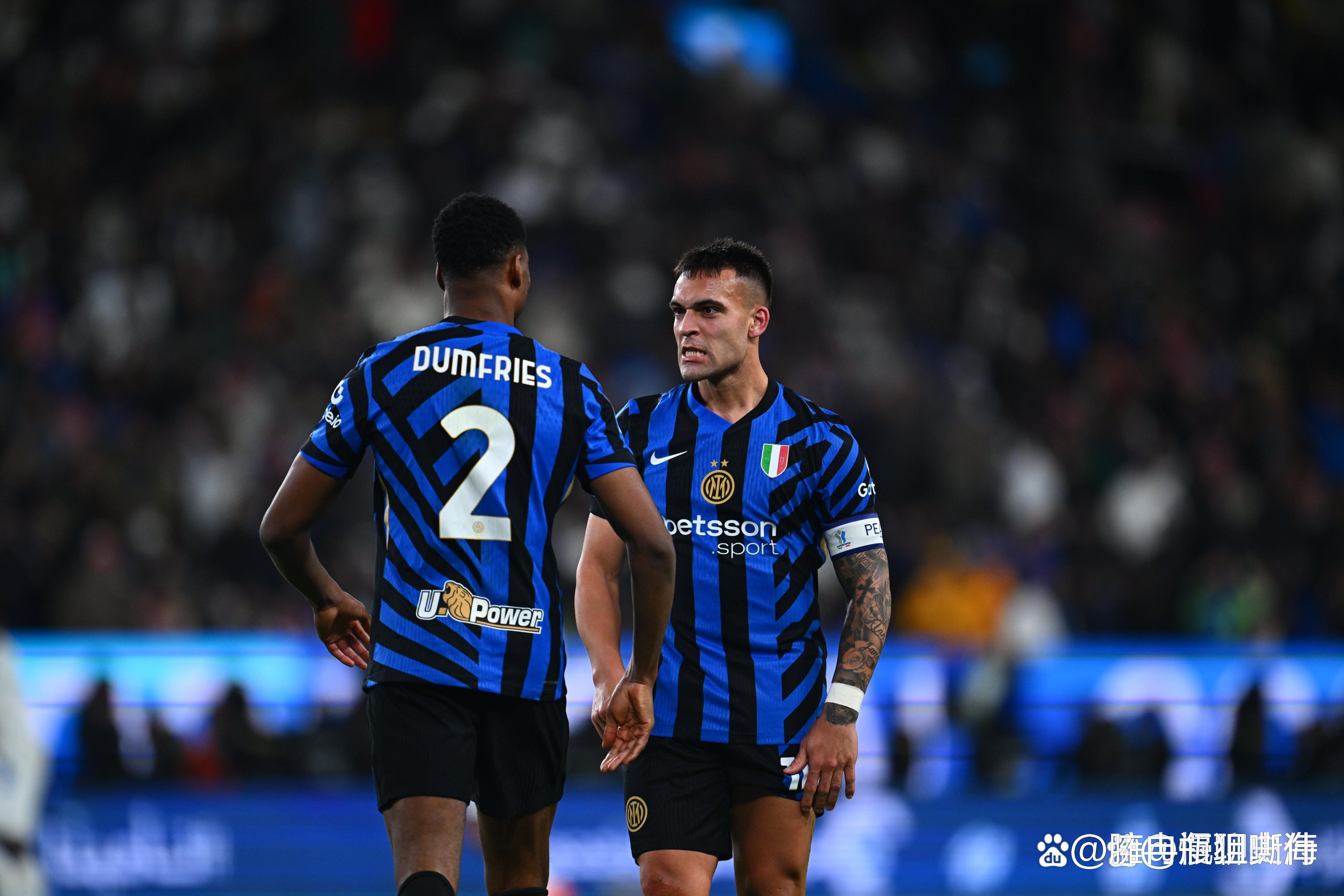 迫使卢卡在 迫使卢卡在